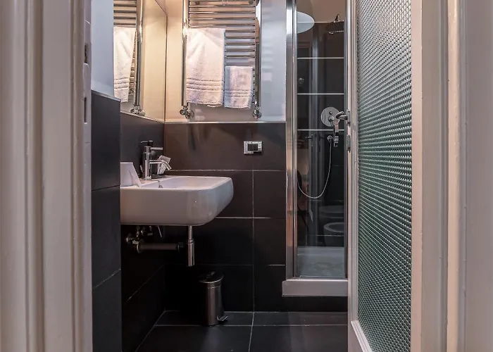 Azzurra - Metro Lodi & Wi-fi Guest house *